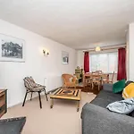 Cosy 2 Bedroom Flat Close To Tower Bridge With Free Parking