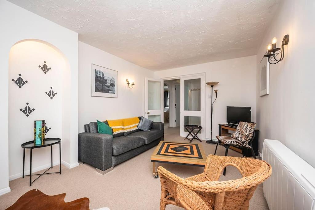 Cosy 2 Bedroom Flat Close To Tower Bridge With Free Parking Londra
