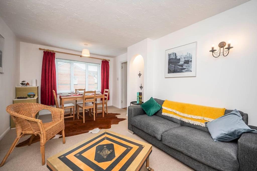 Cosy 2 Bedroom Flat Close To Tower Bridge With Free Parking Appartamento