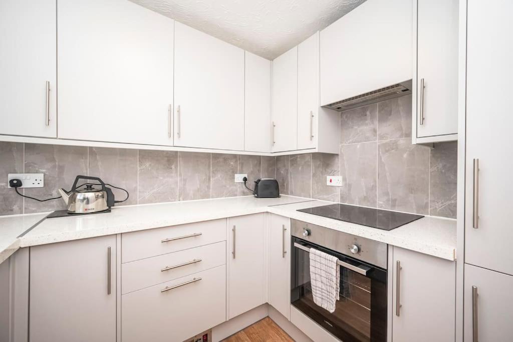 Cosy 2 Bedroom Flat Close To Tower Bridge With Free Parking Londra
