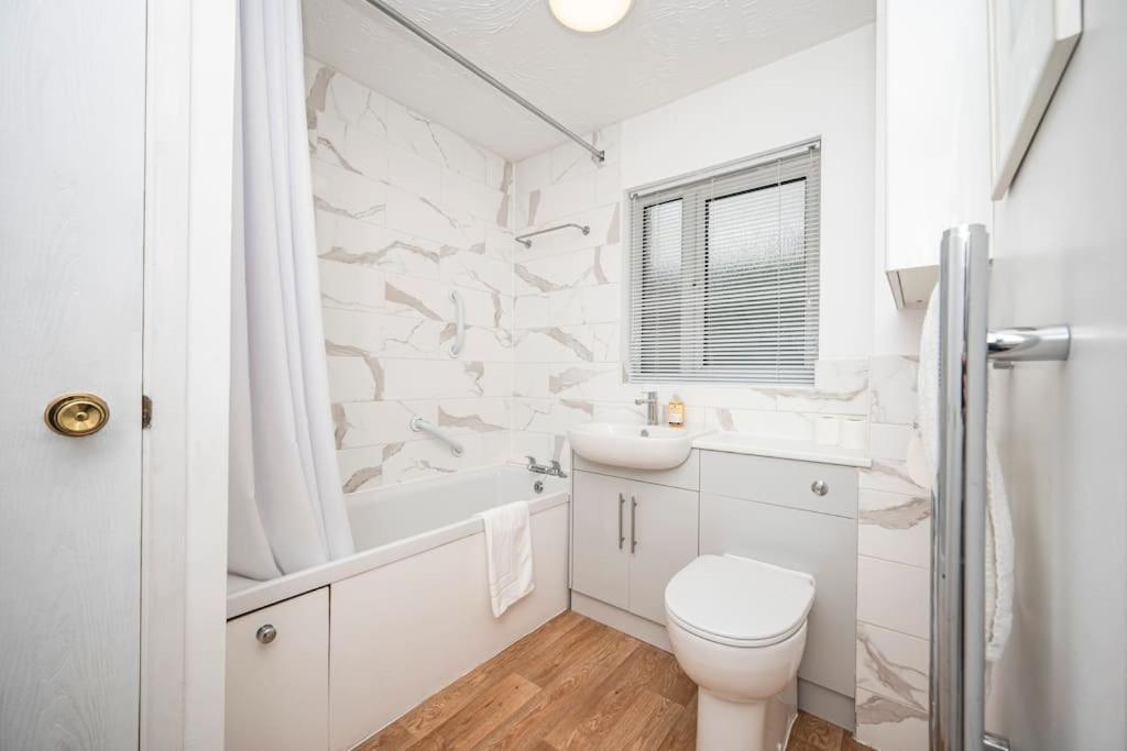 Cosy 2 Bedroom Flat Close To Tower Bridge With Free Parking